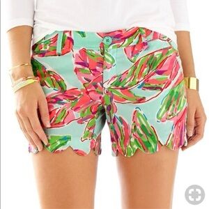 Lilly Pulitzer Vias Buttercup Scalloped Hem Shorts - Size 10